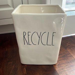 Rae Dunn RECYCLE trash/waste bin